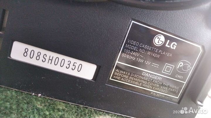 Видео плеер кассетный LG WI42W