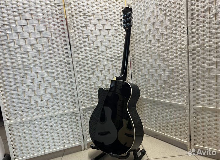 Гитара + комплект для начинающих