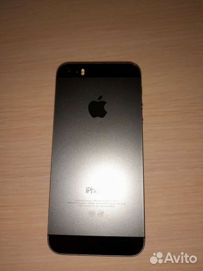 Телефон iPhone 5s