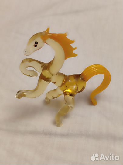 Статуэтка конь лошадка стекло