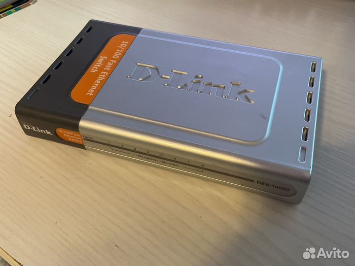 Коммутатор сети D-link des 1008d