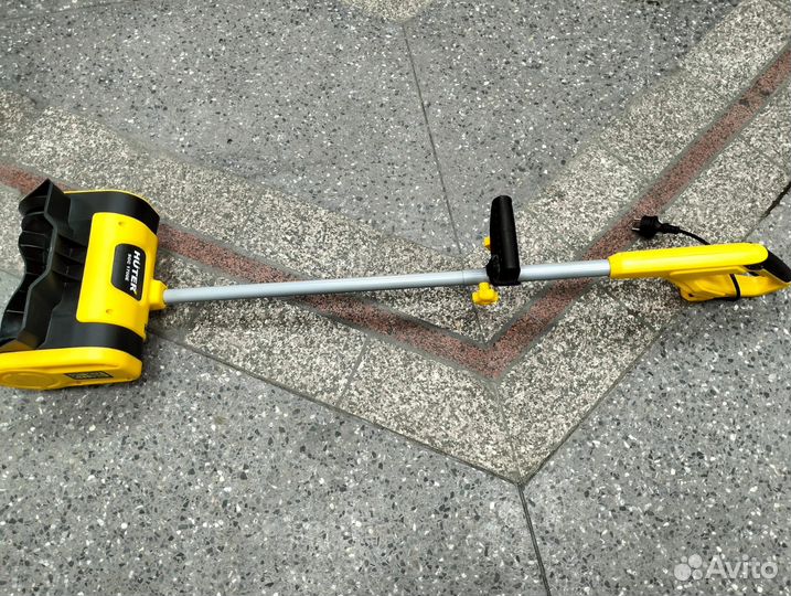 Снегоуборщик электрический Huter