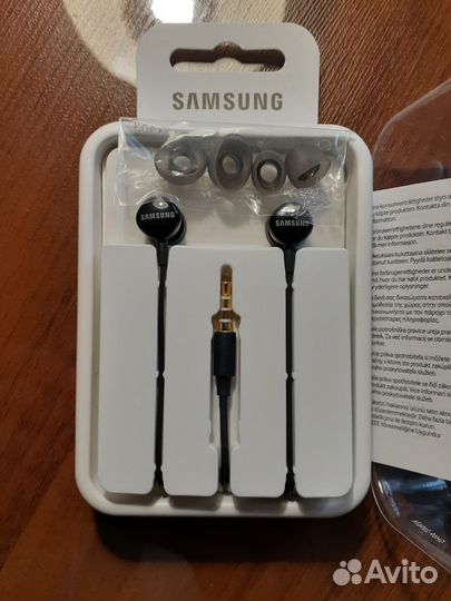 Наушники для телефона