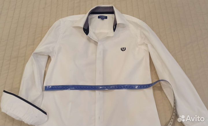 Жилет и белые рубашки для мальчика 140