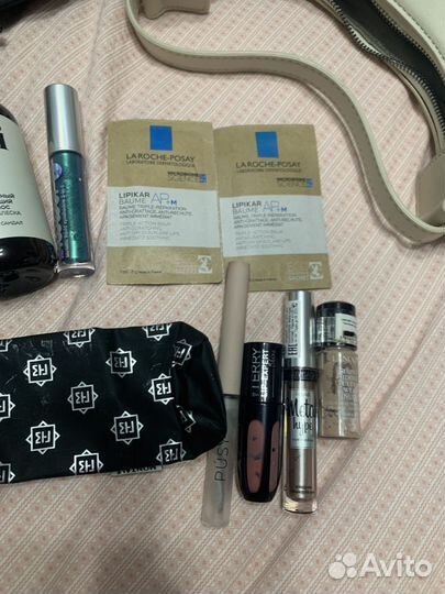 Набор косметики пакетом и сумки