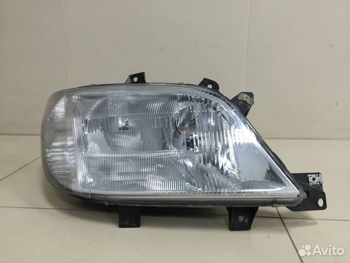 Фара правая Mercedes-Benz Sprinter 901-905 /Sprint