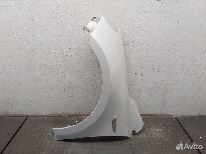 Крыло Suzuki Kizashi, 2014