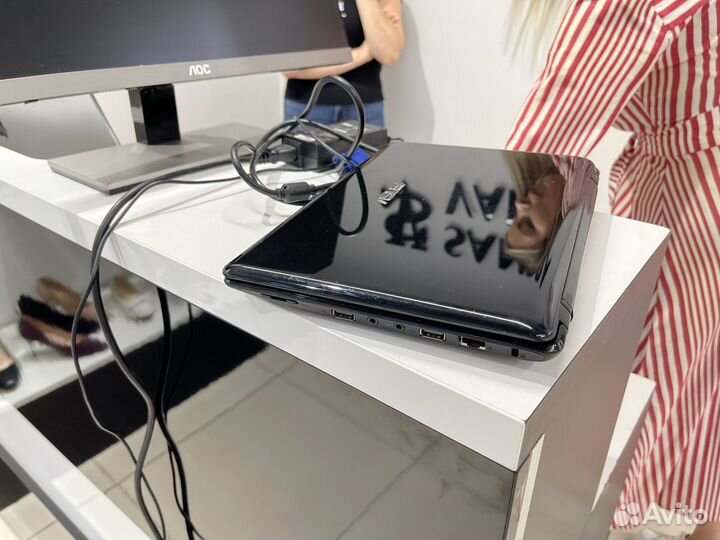 Ноутбук asus 1201 NL