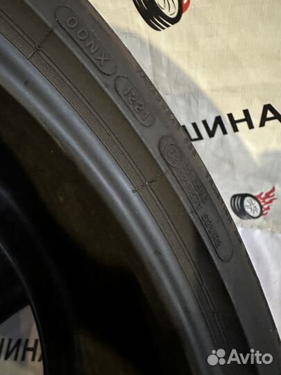 Michelin Pilot Super Sport 295/30 R22 103