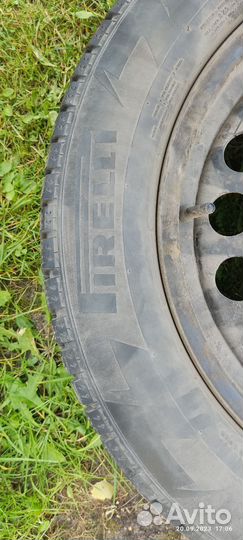 Pirelli Ice Zero 235/55 R17