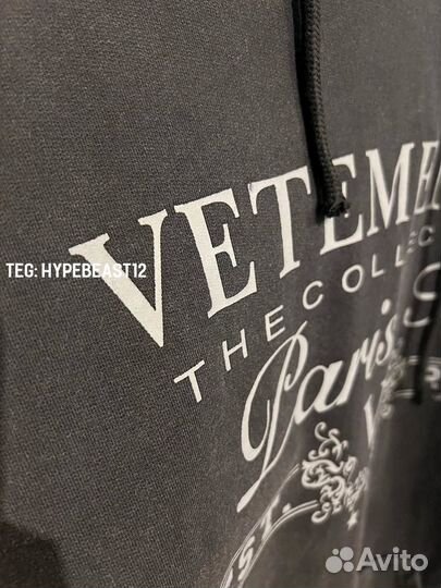 Vetements худи Paris оверсайз шоурум