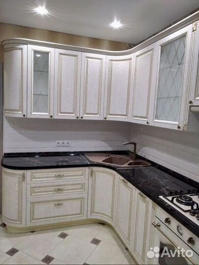 Кухонный гарнитур новый прямой