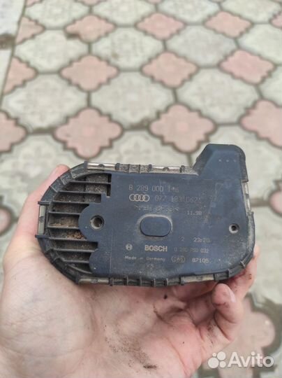 Дроссельная заслонка Ауди А8 Д2 Рестайлинг