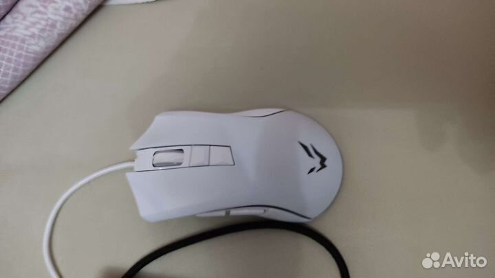 Игровая клавиатура и мышь