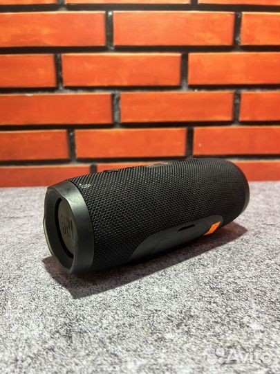 Bluetooth колонка jbl charge 3