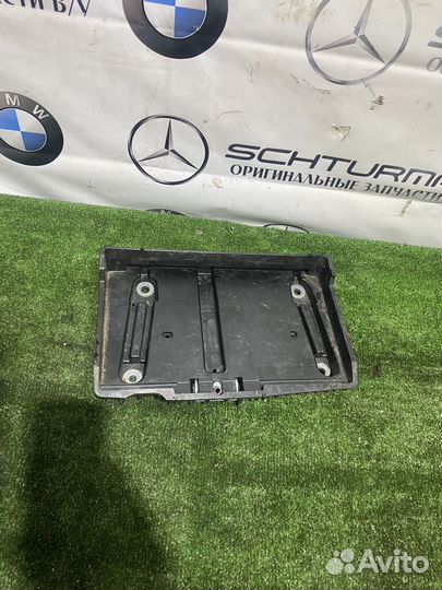 Площадка аккумулятора Mercedes А2056201502