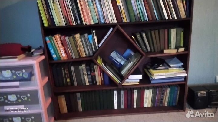 Много разных книг