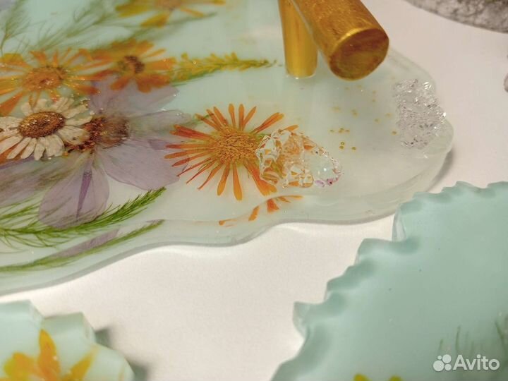 Поднос с подстаканниками из эпоксидной смолы