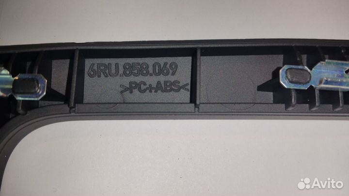 Рамка магнитолы Volkswagen Polo 2016г