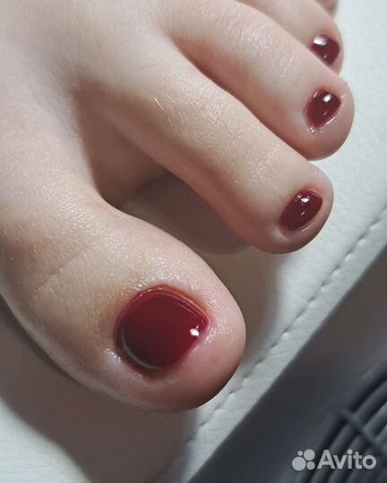 Маникюр и педикюр на дому