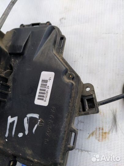 Замок двери Audi A8 D3