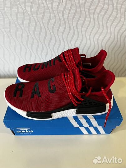 Кроссовки Adidas Human Race