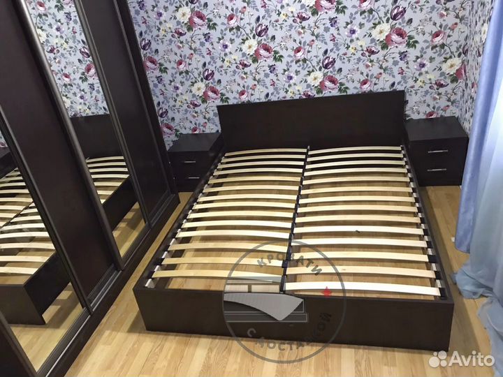 Кровать двуспальная