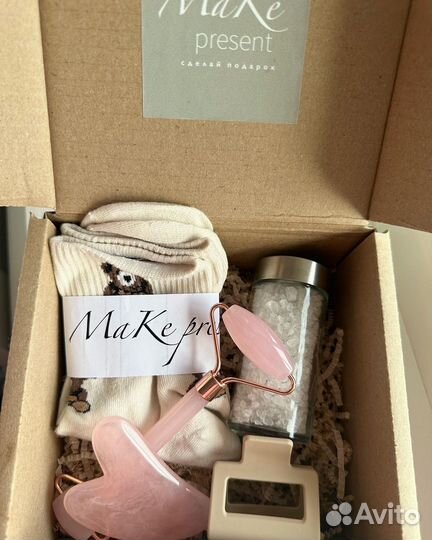 Подарочный набор для девушки на 8 марта