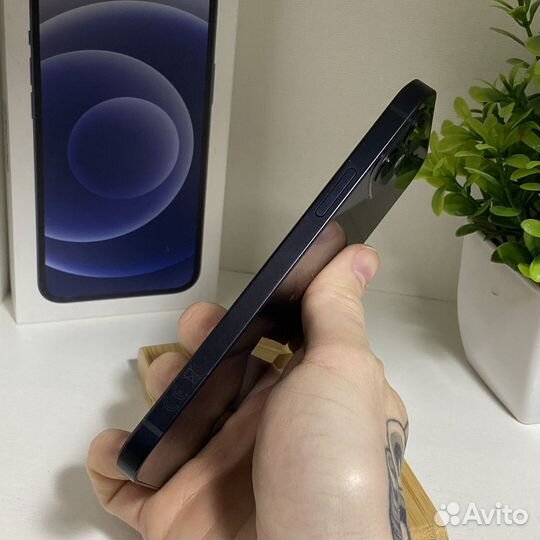 iPhone 12, 64 ГБ