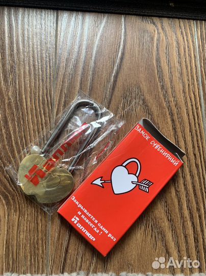 Замок сувенирный,на свадьбу