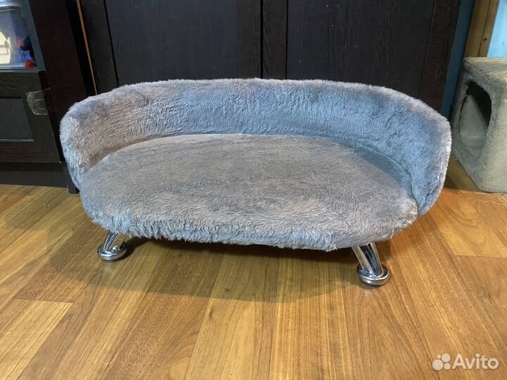 Диван для маленьких собак