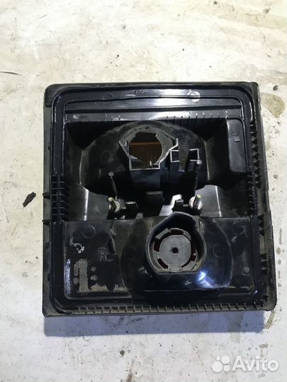 Фонарь правый внутренний Audi 80B3