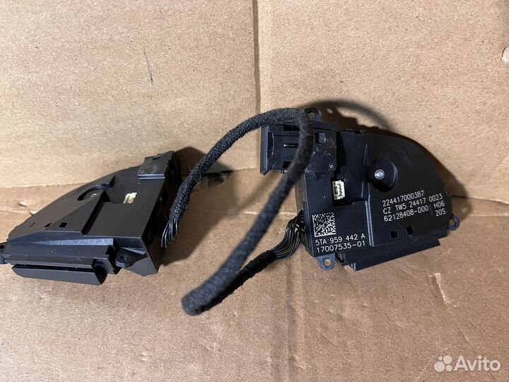 Кнопки руля Volkswagen Tiguan 2