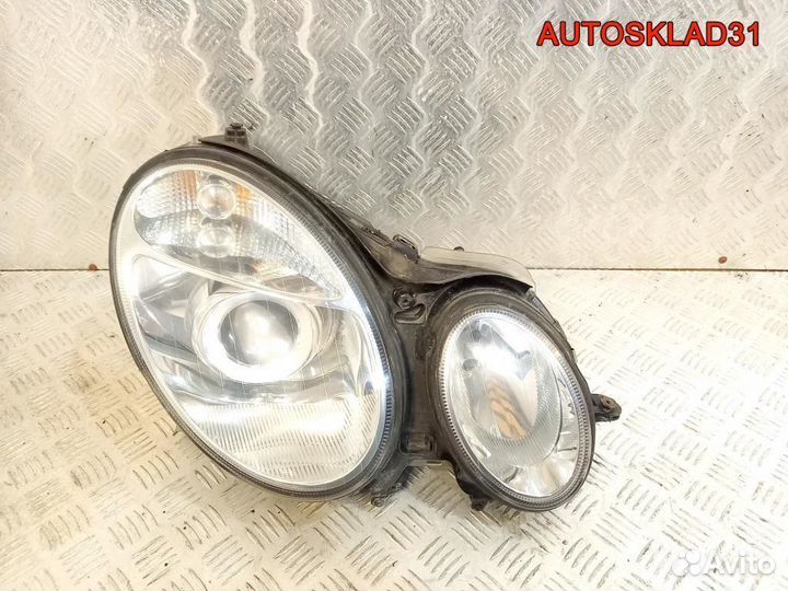 Фара правая Mercedes Benz W211 A2118200461 дорест