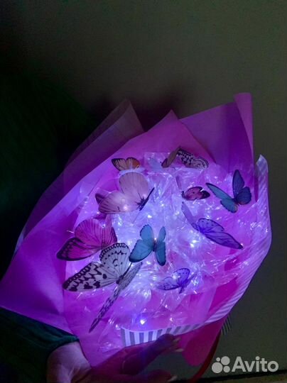 Горящий букет из бабочек