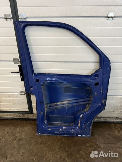 Дверь левая Volkswagen transporter t5