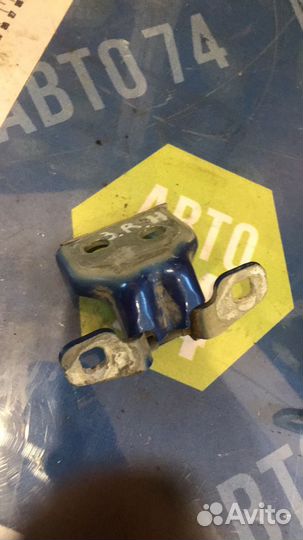 Петля двери для Renault Logan 2005-2014