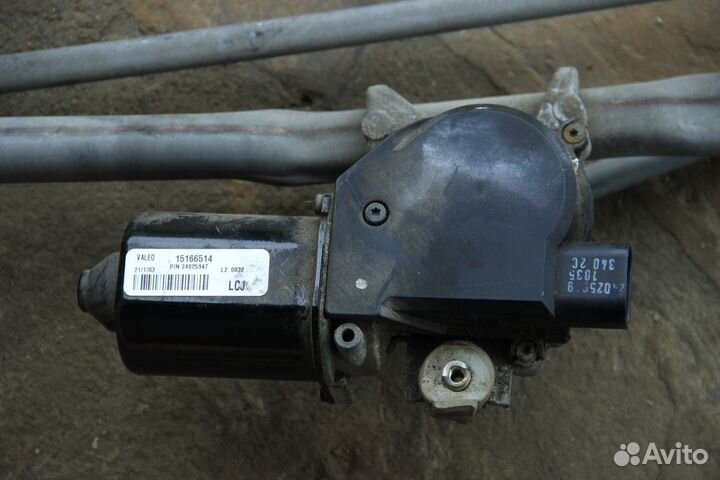 Трапеция стеклоочистителя с моторчиком gmt800