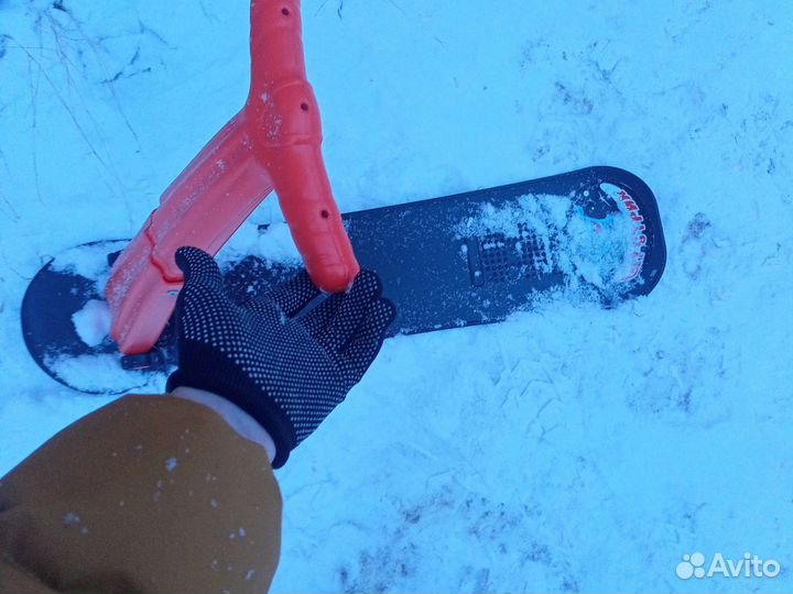 Сноуборд с ручкой