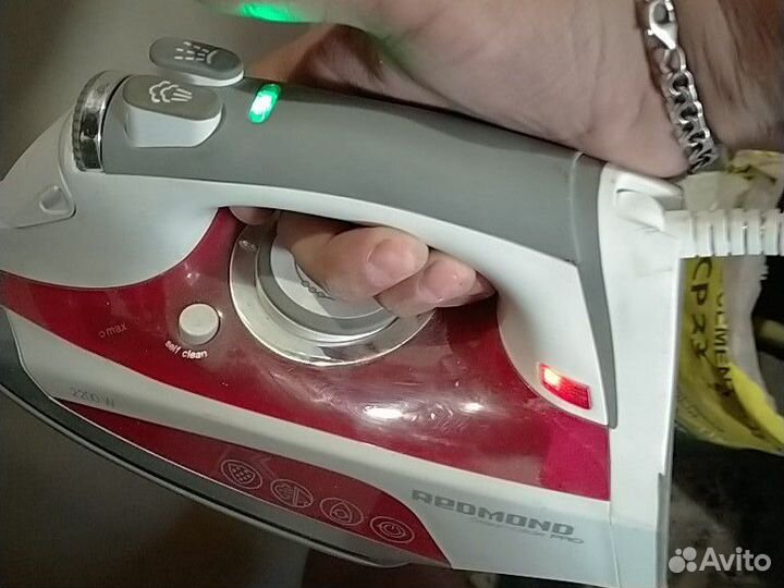 Утюг redmont