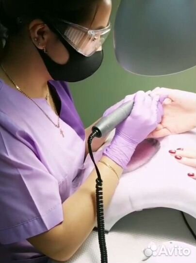 Маникюр и гель-лак в салоне качественно