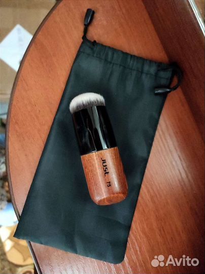 Кисть д/макияжа новая