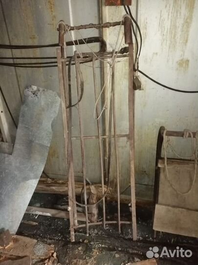 Сани хозяйственные металлические, большие и малые