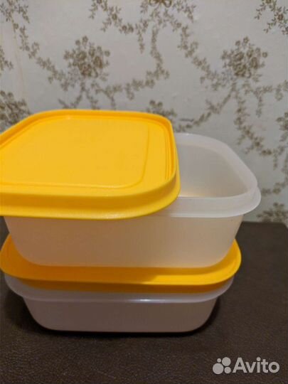Контейнер Tupperware