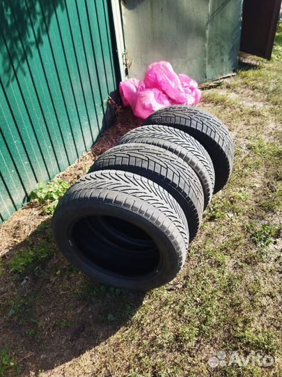 Kumho KC16 20.5/5 R16