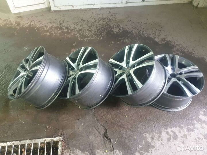 Продаю автомобильные диски