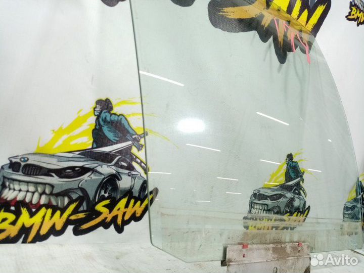 Стекло двери задней заднее правое Bmw 3 E36 sedan