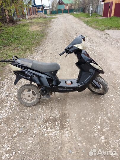 Скутер Vento Corsica