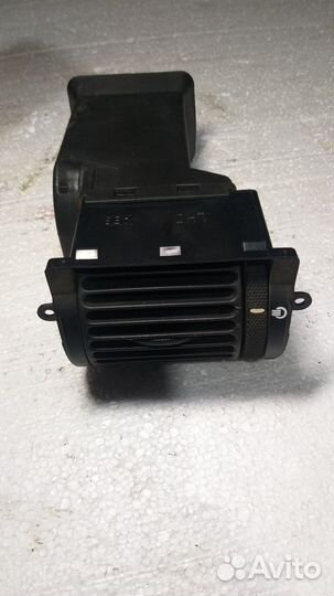 Дефлектор отопителя (правый)