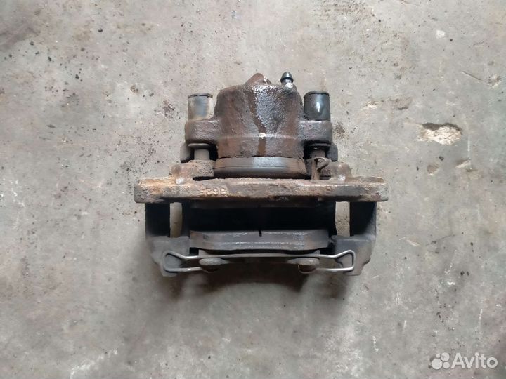 Суппорт передний kia clarus